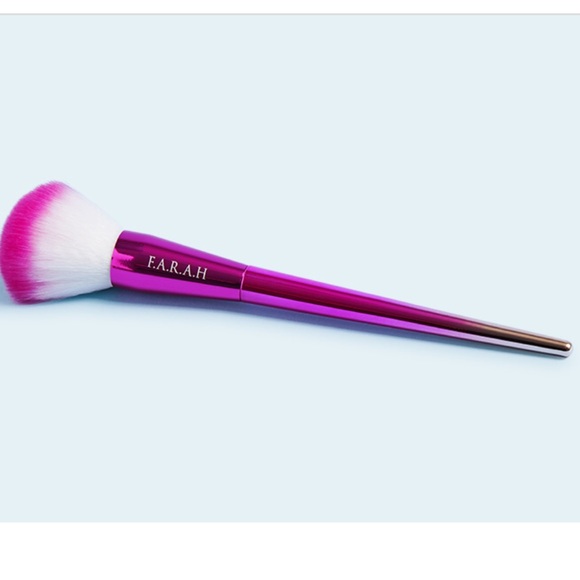 F.A.R.A.H Other - 💗💗F.A.R.A.H Powder Makeup Brush